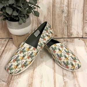 Bob’s Skechers Canvas Shoes Pineapple Surprise